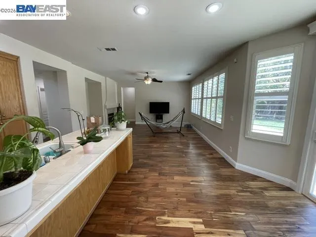 6056 Silveroak Cir, Stockton, California 95219