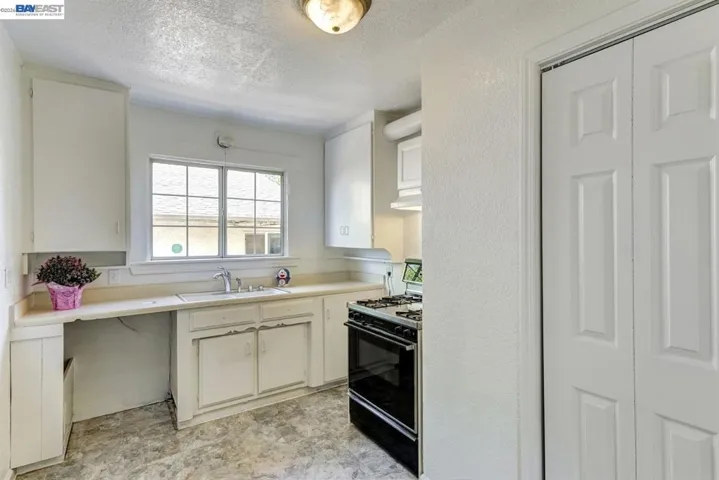 3534 20th Ave, Sacramento, California 95820
