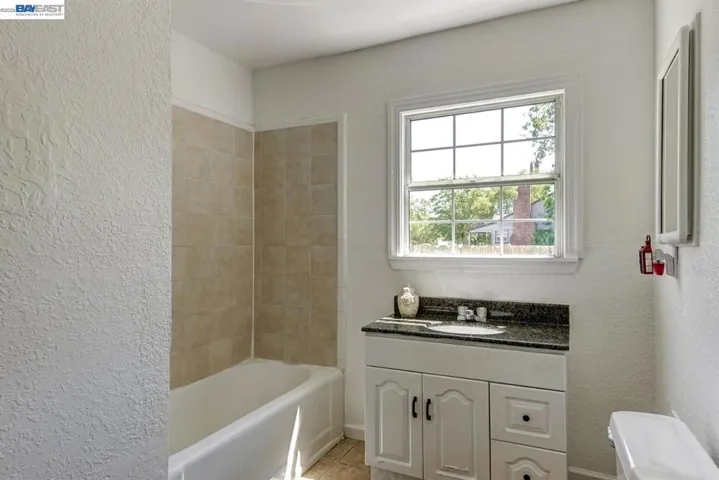 3534 20th Ave, Sacramento, California 95820