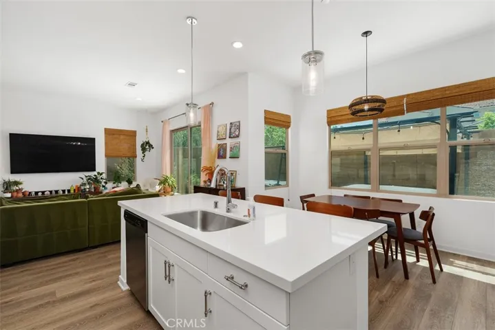 4247 Horvath 108, Corona, California 92883