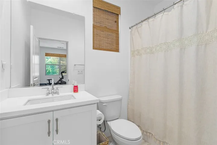 4247 Horvath 108, Corona, California 92883