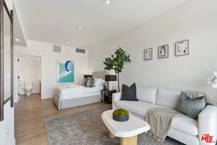 10700 Tabor Street 219, Los Angeles, California 90034