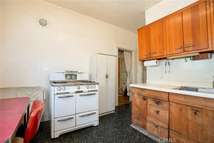 1520 W 22nd Street, Los Angeles, California 90007