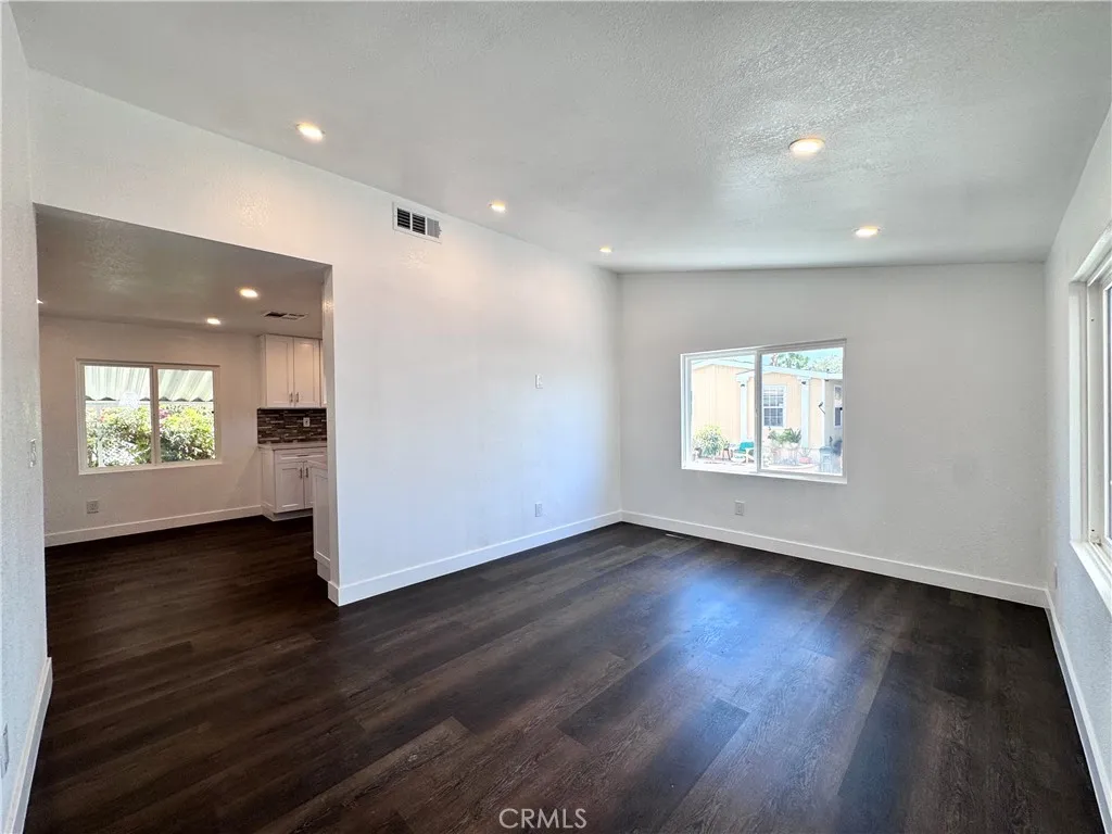 18540 Soledad Canyon Road 122, Canyon Country, California 91351 — photo 4