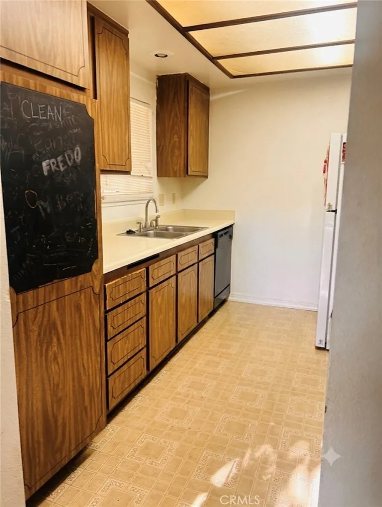 149 W 6th Street 10, San Bernardino, California 92401 — photo 5
