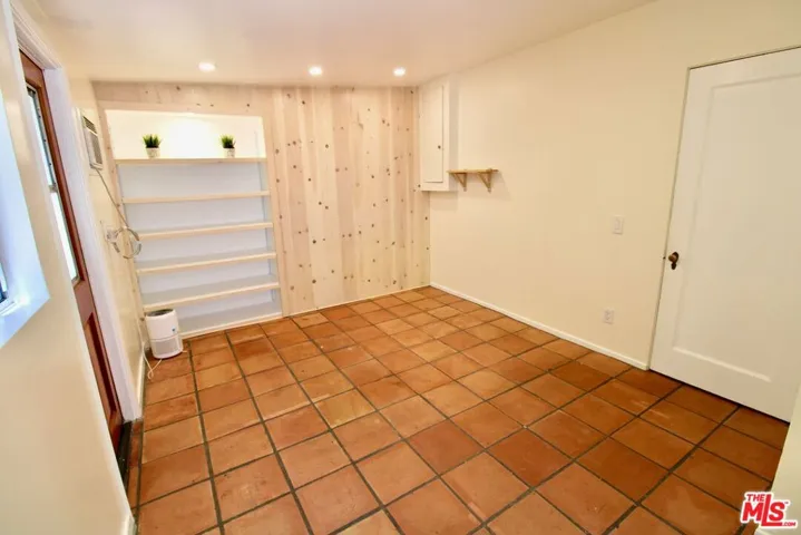 20200 Paradise Lane A, Topanga, California 90290