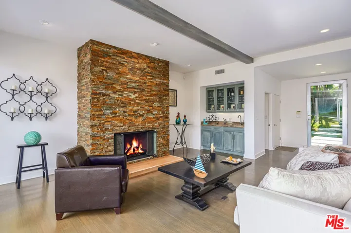 28907 Wight Road, Malibu, California 90265