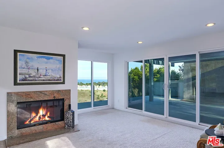 28907 Wight Road, Malibu, California 90265