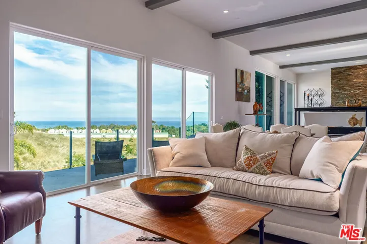 28907 Wight Road, Malibu, California 90265
