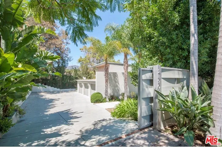 28907 Wight Road, Malibu, California 90265