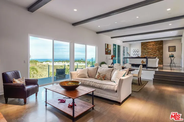 28907 Wight Road, Malibu, California 90265