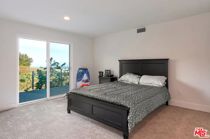 28907 Wight Road, Malibu, California 90265