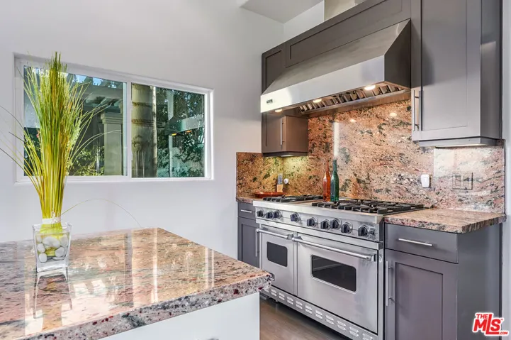 28907 Wight Road, Malibu, California 90265
