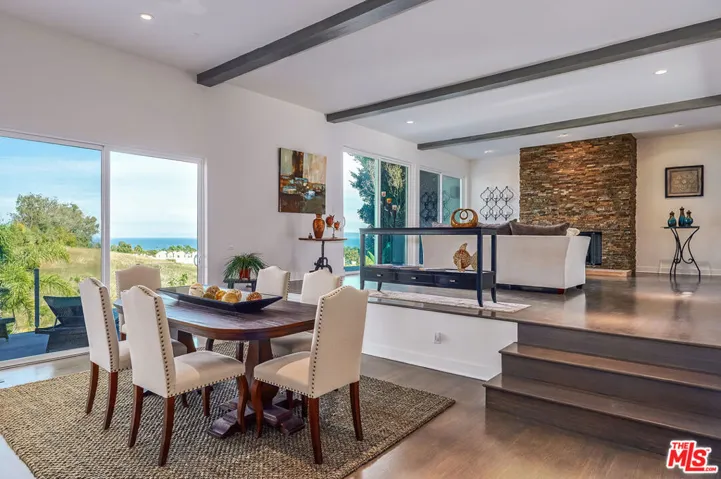 28907 Wight Road, Malibu, California 90265