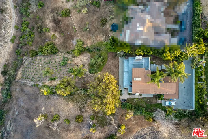 28907 Wight Road, Malibu, California 90265