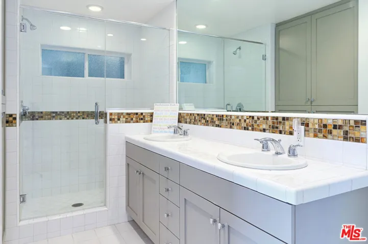 28907 Wight Road, Malibu, California 90265