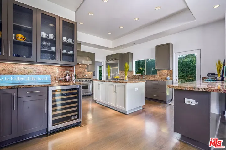 28907 Wight Road, Malibu, California 90265