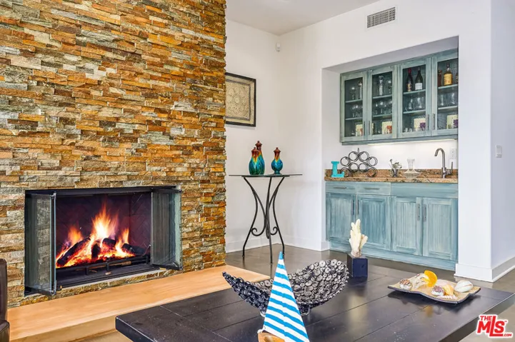 28907 Wight Road, Malibu, California 90265