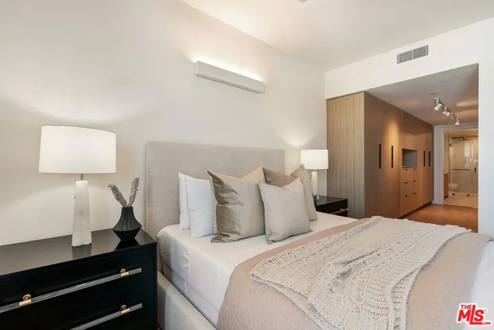3688 Overland Avenue 507, Los Angeles, California 90034