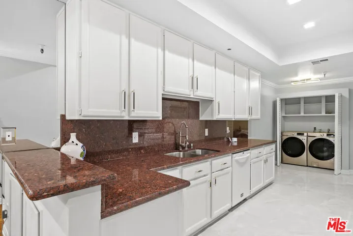 14630 Dickens Street 108, Los Angeles, California 91403