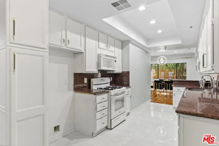 14630 Dickens Street 108, Los Angeles, California 91403