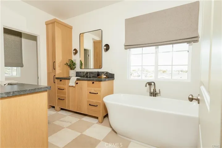 9552 Sailfish Drive, Huntington Beach, California 92646