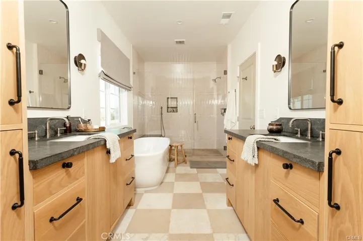 9552 Sailfish Drive, Huntington Beach, California 92646