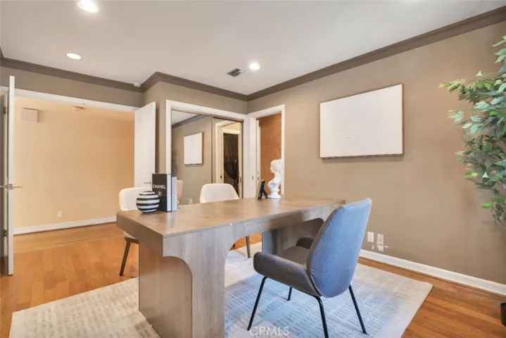 4200 Gayle Drive, Tarzana, California 91356