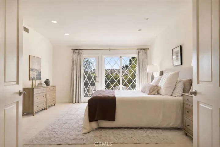 4200 Gayle Drive, Tarzana, California 91356