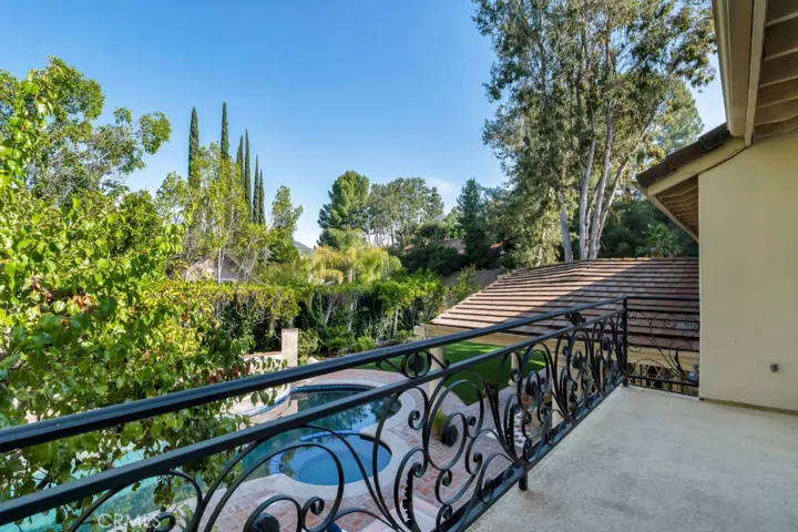 4200 Gayle Drive, Tarzana, California 91356