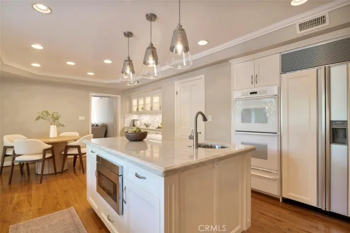 4200 Gayle Drive, Tarzana, California 91356