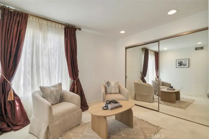 4200 Gayle Drive, Tarzana, California 91356
