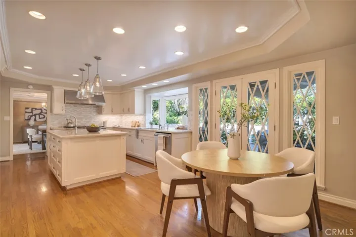 4200 Gayle Drive, Tarzana, California 91356