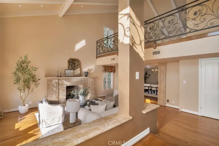 4200 Gayle Drive, Tarzana, California 91356