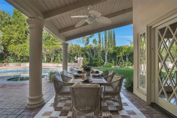 4200 Gayle Drive, Tarzana, California 91356