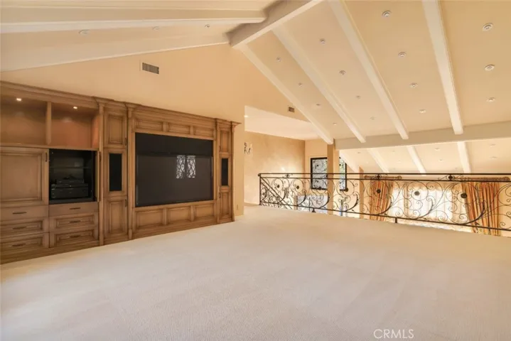 4200 Gayle Drive, Tarzana, California 91356