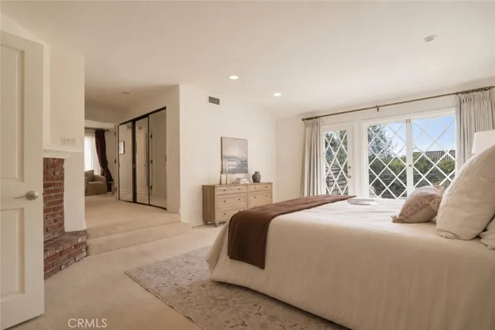 4200 Gayle Drive, Tarzana, California 91356