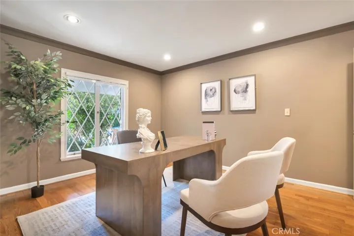 4200 Gayle Drive, Tarzana, California 91356