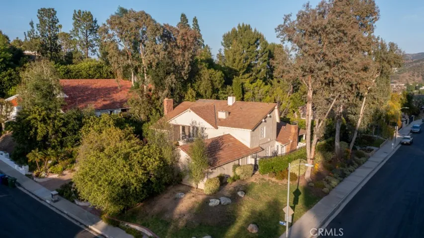4200 Gayle Drive, Tarzana, California 91356