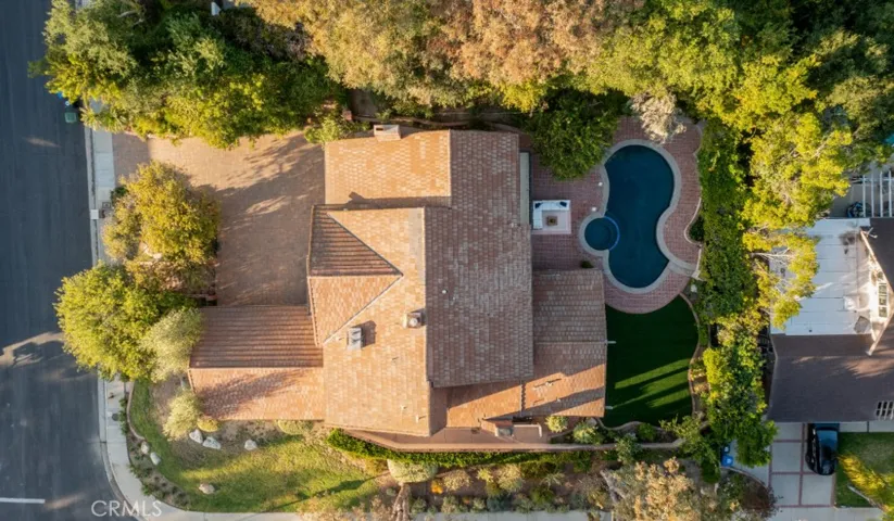 4200 Gayle Drive, Tarzana, California 91356