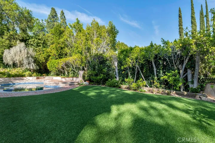 4200 Gayle Drive, Tarzana, California 91356