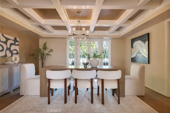 4200 Gayle Drive, Tarzana, California 91356