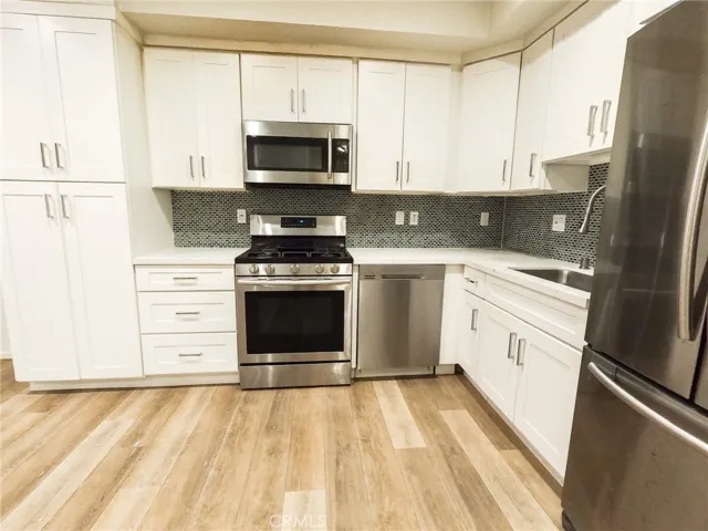 2006 S Corning Street 3, Los Angeles, California 90034