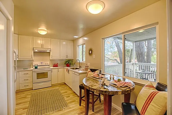 136 Canfield Avenue A, Santa Cruz, California 95060