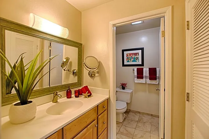 136 Canfield Avenue A, Santa Cruz, California 95060