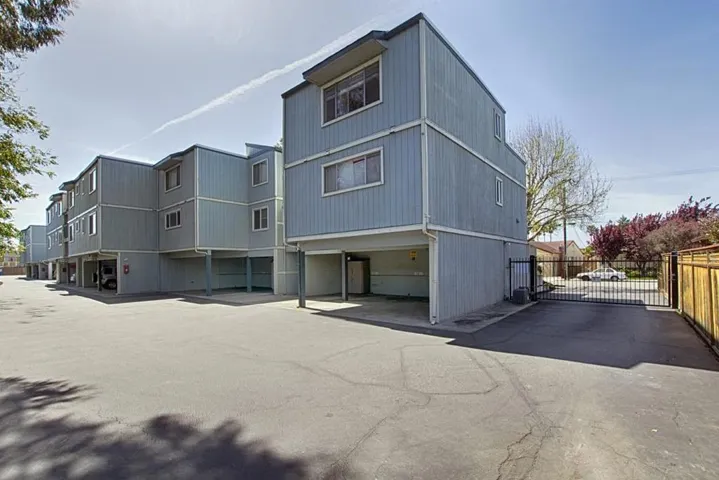 136 Canfield Avenue A, Santa Cruz, California 95060
