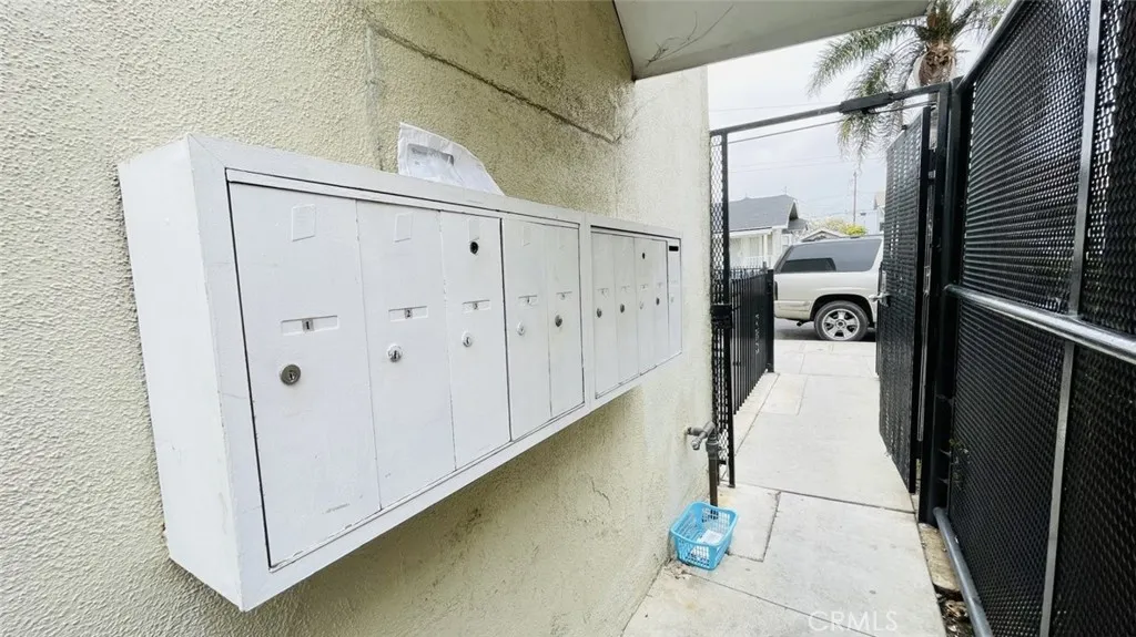 1083 Gaviota Avenue, Long Beach, California 90813 — photo 4