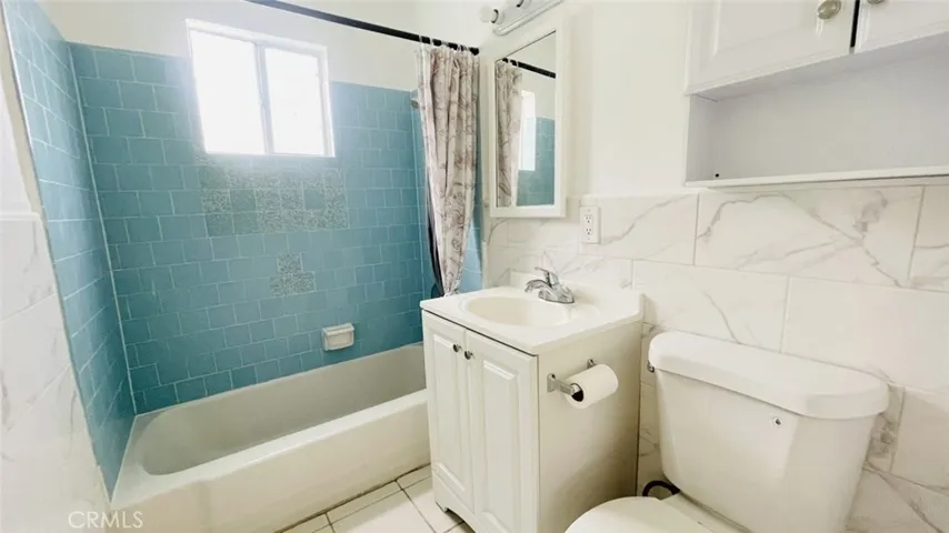 1083 Gaviota Avenue, Long Beach, California 90813