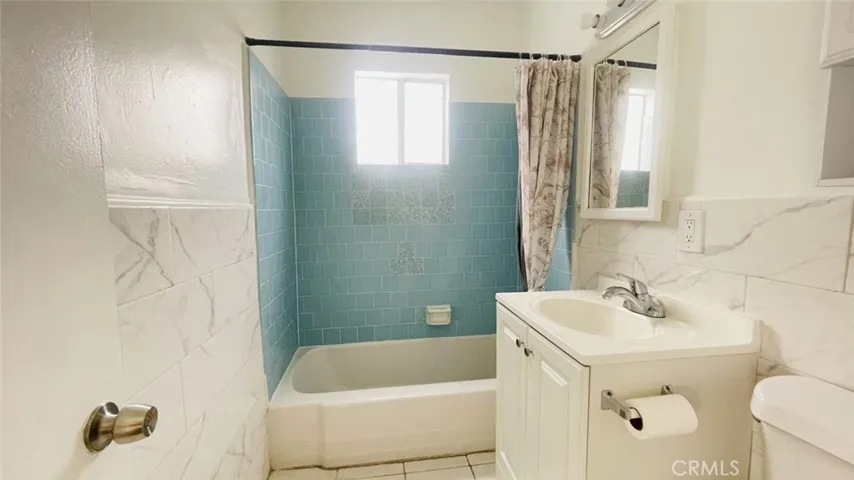 1083 Gaviota Avenue, Long Beach, California 90813