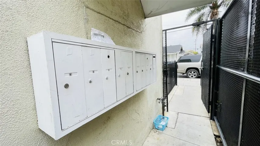 1083 Gaviota Avenue, Long Beach, California 90813